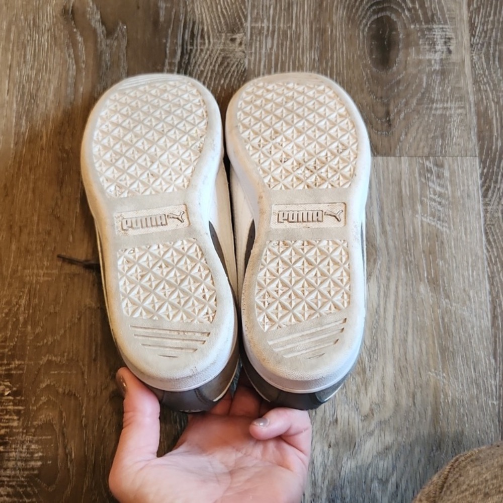 Women's Puma shoes - Picture 7 of 7